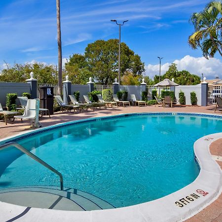 Best Western Fort Myers Inn&Suites Exterior foto