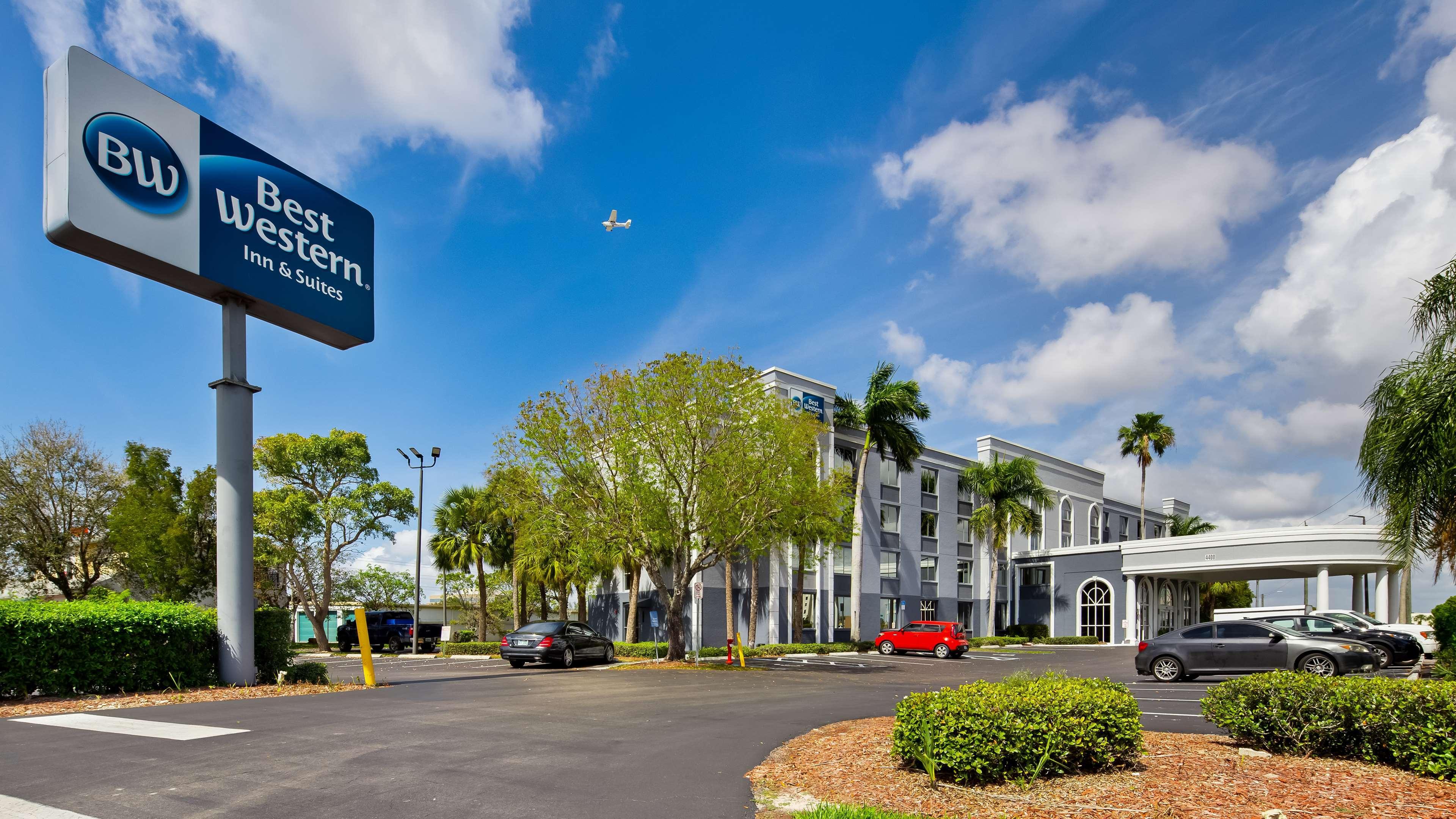 Best Western Fort Myers Inn&Suites Exterior foto